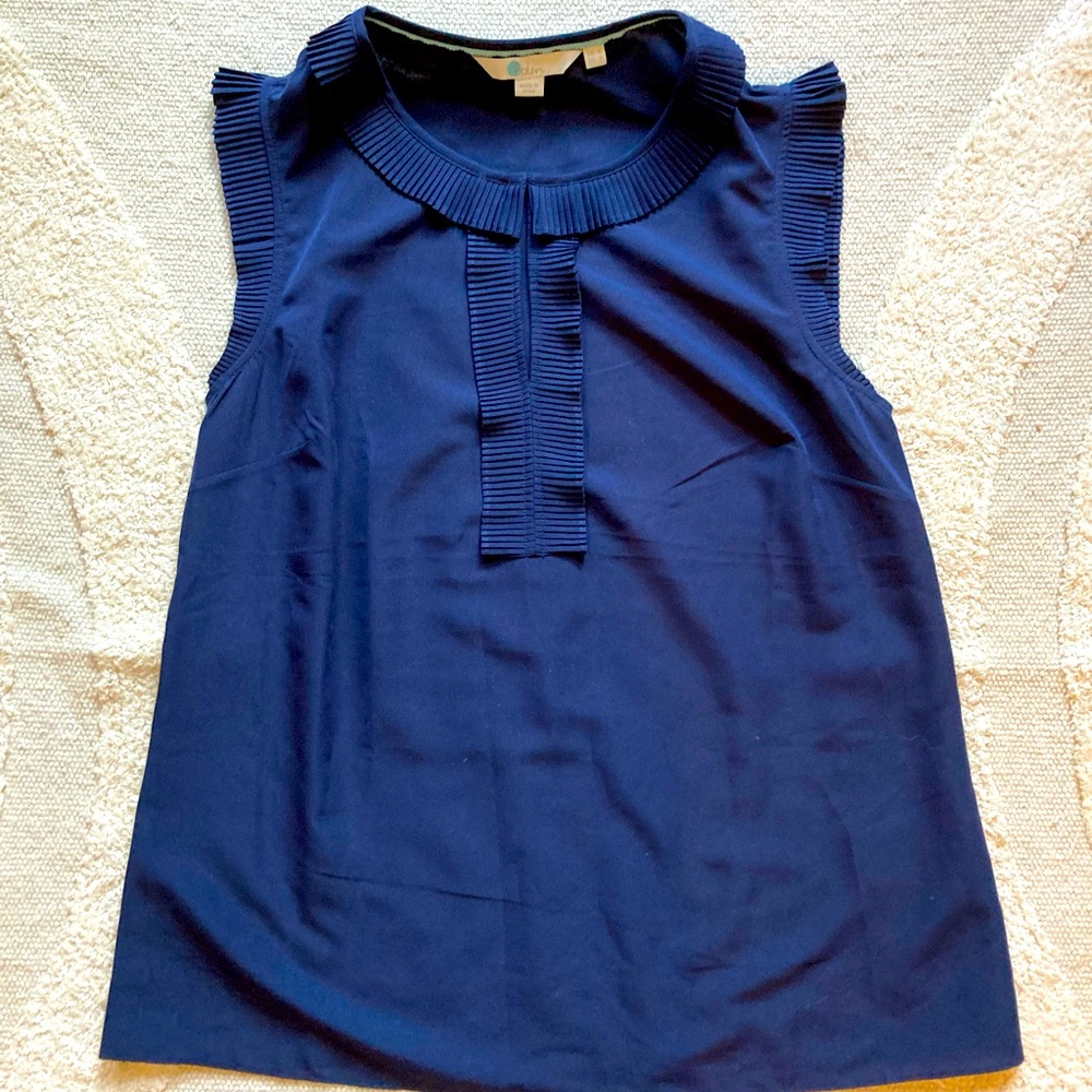 Boden navy top